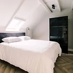 Apartment Hotelbed W Aircon At Willem 1 *