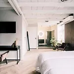 Apartment Hotelbed W Aircon At Willem 1