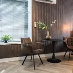 Hotelbed W Aircon At Willem 1 * Tilburg