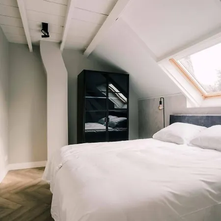 Hotelbed W Aircon At Willem 1 * Tilburg