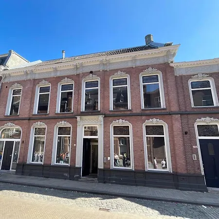 Hotelbed W Aircon At Willem 1 شقة