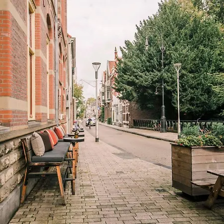 Hotelbed W Aircon At Willem 1 تيلبورغ