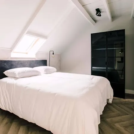 Apartment Hotelbed W Aircon At Willem 1 *