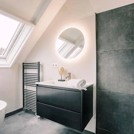 Hotelbed W Aircon At Willem 1 Apartmán Tilburg