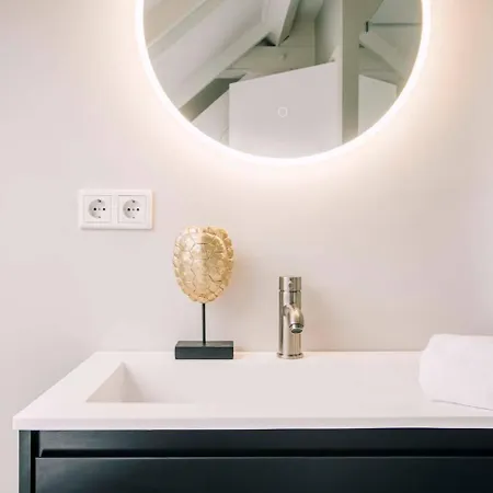 Hotelbed W Aircon At Willem 1