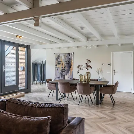 Hotelbed W Aircon At Willem 1 *