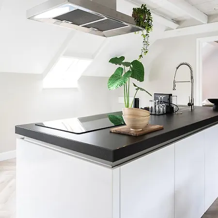 Hotelbed W Aircon At Willem 1 تيلبورغ