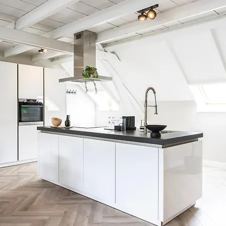 Hotelbed W Aircon At Willem 1 تيلبورغ