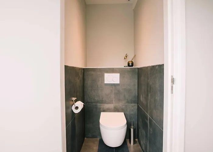 Hotelbed W Aircon At Willem 1 *