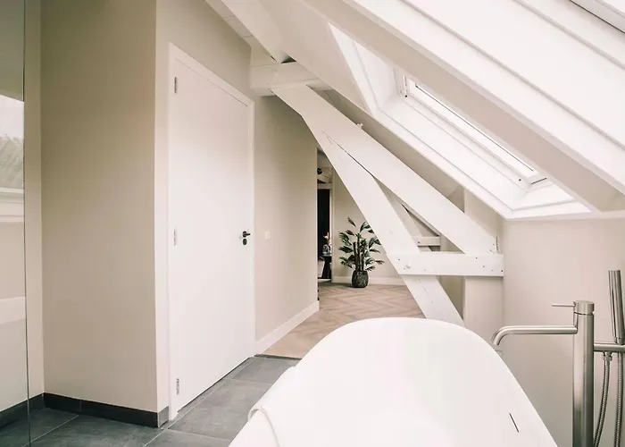 Hotelbed W Aircon At Willem 1 Appartement *