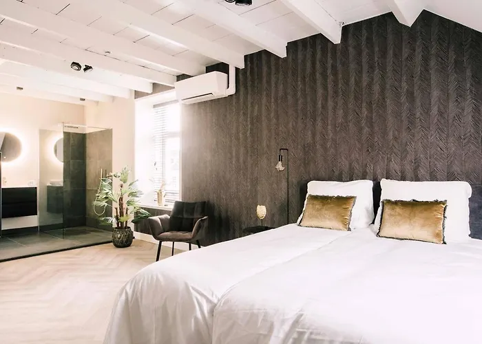 Hotelbed W Aircon At Willem 1