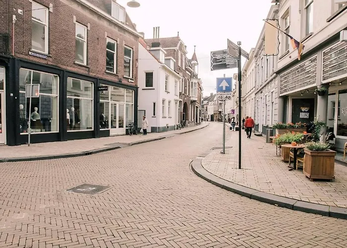 Hotelbed W Aircon At Willem 1