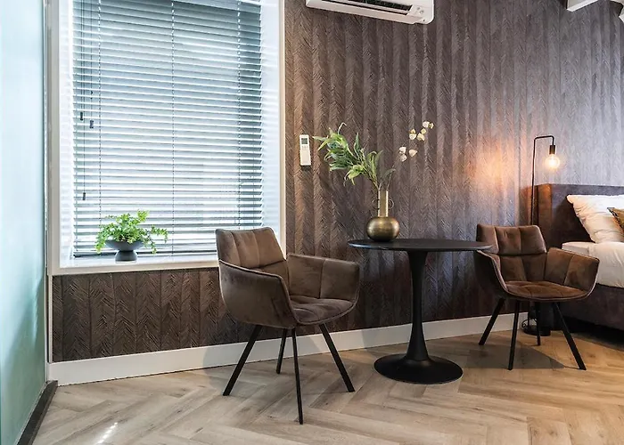 Hotelbed W Aircon At Willem 1 * Тилбург