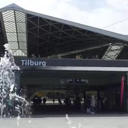 Hotelbed W Aircon At Willem 1 Tilburgo