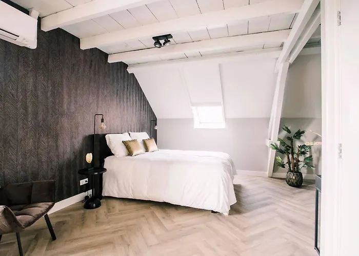 Hotelbed W Aircon At Willem 1 公寓