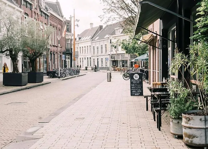 Hotelbed W Aircon At Willem 1 提耳堡