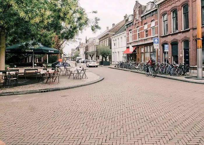 Hotelbed W Aircon At Willem 1 公寓 提耳堡