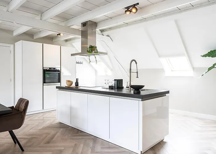 Hotelbed W Aircon At Willem 1 Tilburg